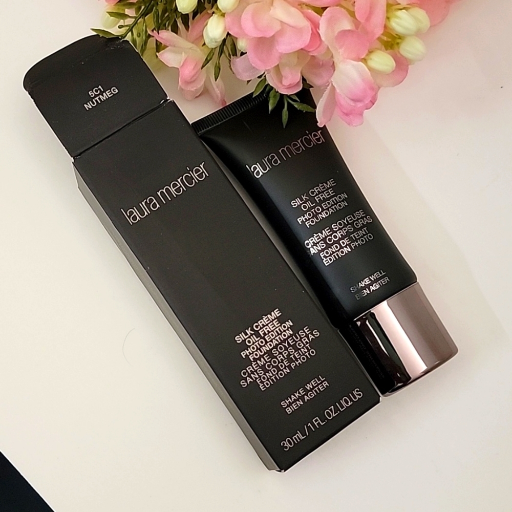 LAURA MERCIER Silk Creme OIL FREE Photo Edition Foundation 1.0 oz 5C1 NUTMEG